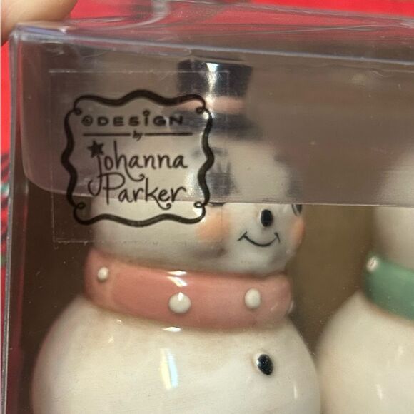 Johanna Parker Pastel Pink Mint Green Snowmen Christmas Salt & Pepper Shakers - Picture 2 of 4